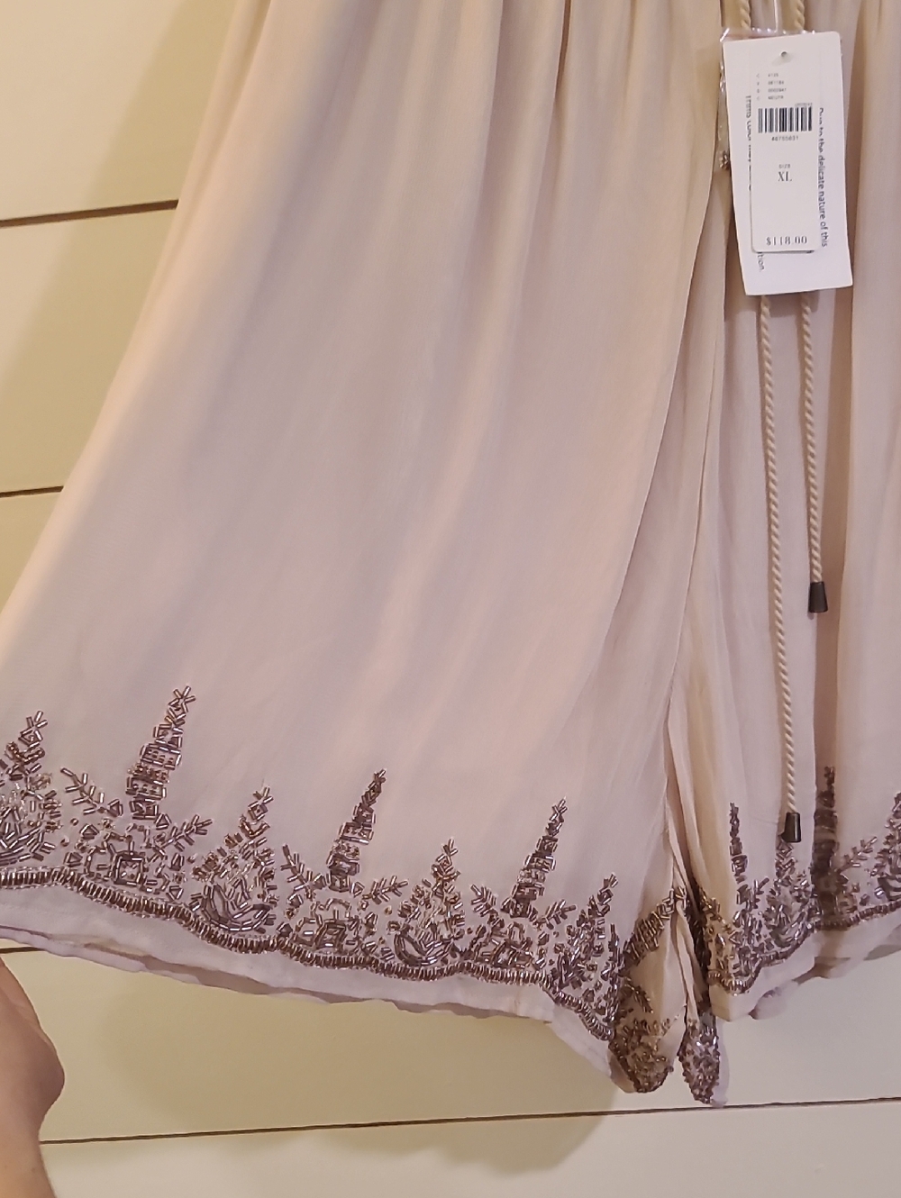Anthrolpologie Maeve Chiffon Lined Beaded Shorts Size XL - Picture 3 of 7